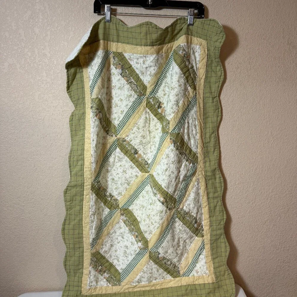 Vintage Domestications 2 Piece Green Pillowcase Set Patchwork Floral Ruffle Edge